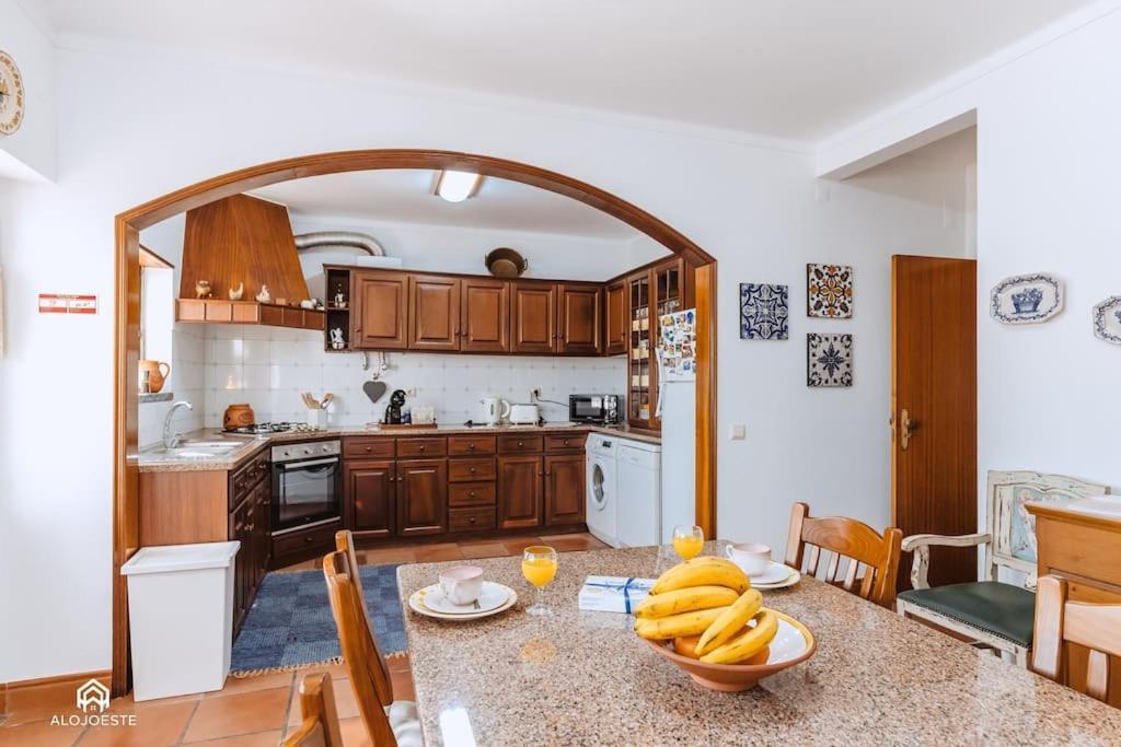 Casa Do Patio - 3 Bedrooms, Ponte Rol Torres Vedras Eksteriør bilde